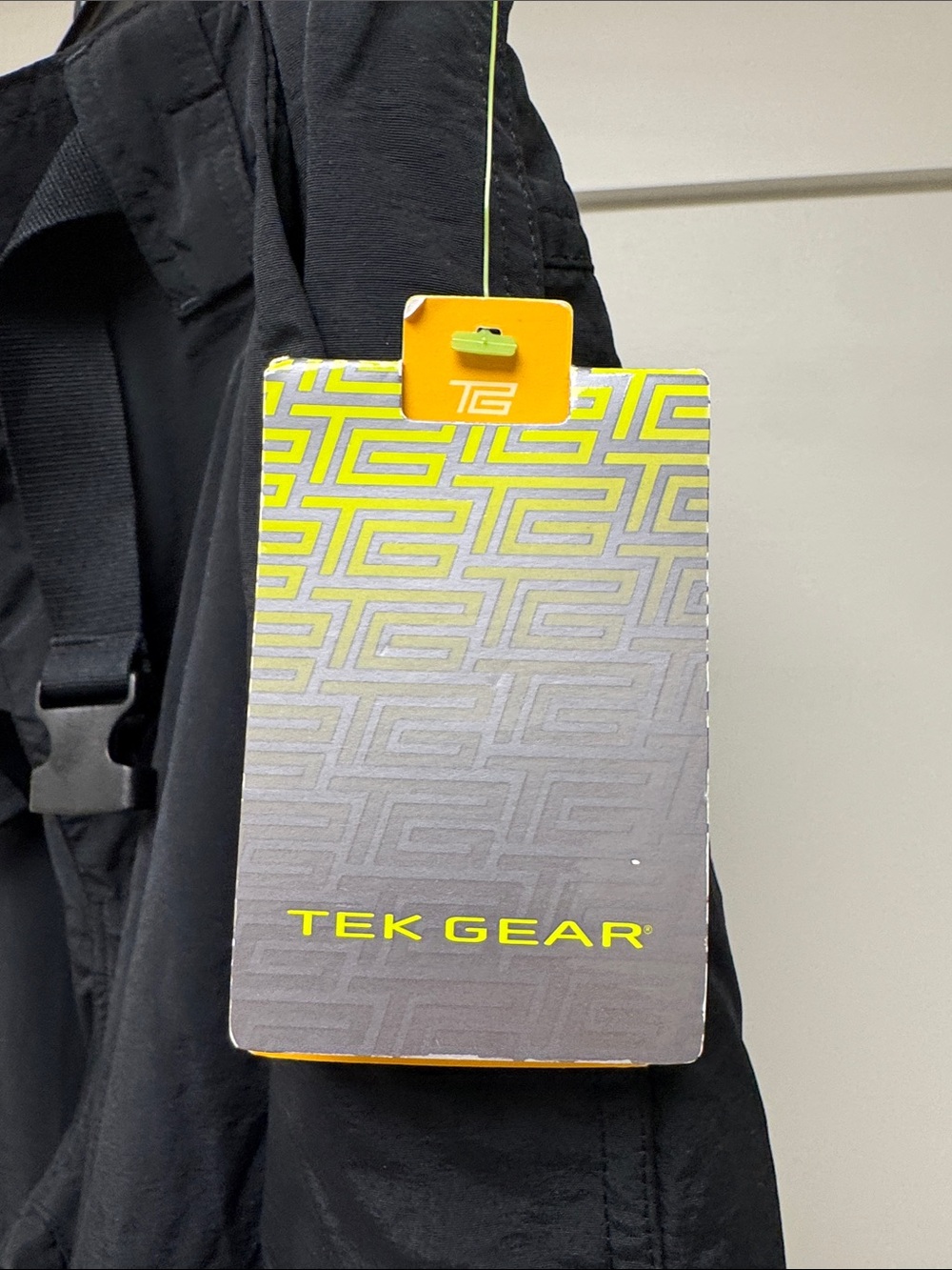 NWT XXL Tek Gear Black Men's Convertible Cargo Pants with Quick-Adjust Belt - Picture 5 of 16